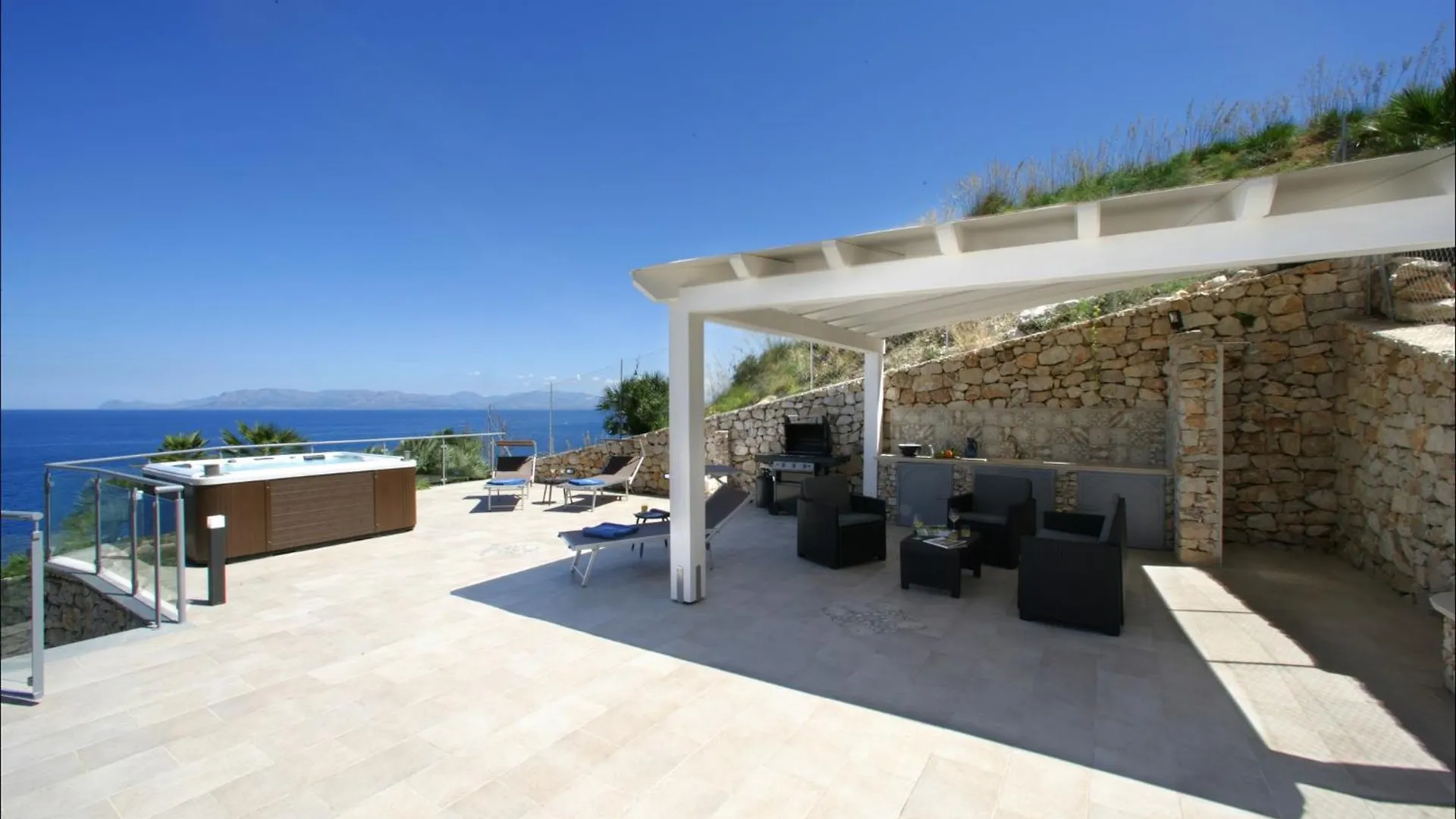 Villa Antonia - Vasca Idromassaggio Terrazza Vista Mare San Vito Lo Capo