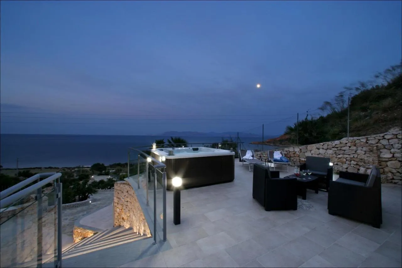 Villa Antonia - Vasca Idromassaggio Terrazza Vista Mare San Vito Lo Capo